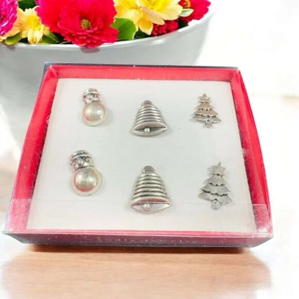 PIER 1 Candle Jewelry Silver Tone‎ Bell Christmas Tree Set 6 charms Open Box